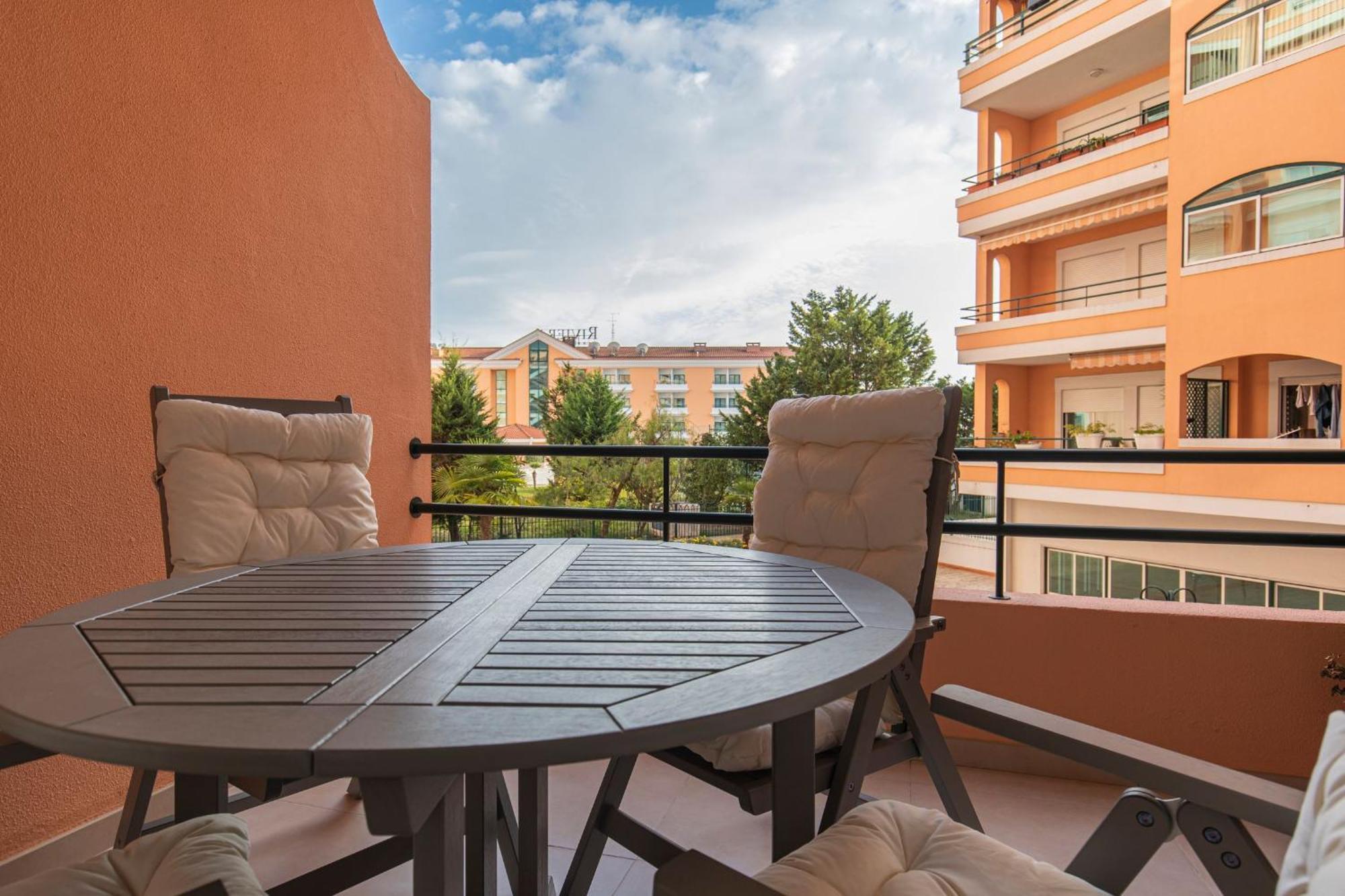 Deluxe 2Bdr Apartment In Carcavelos By Lovelystay Exterior photo