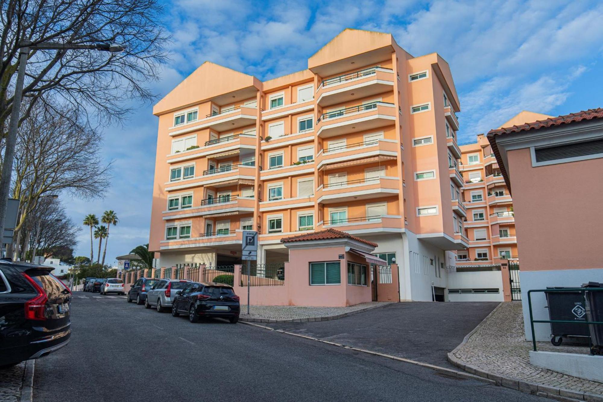 Deluxe 2Bdr Apartment In Carcavelos By Lovelystay Exterior photo